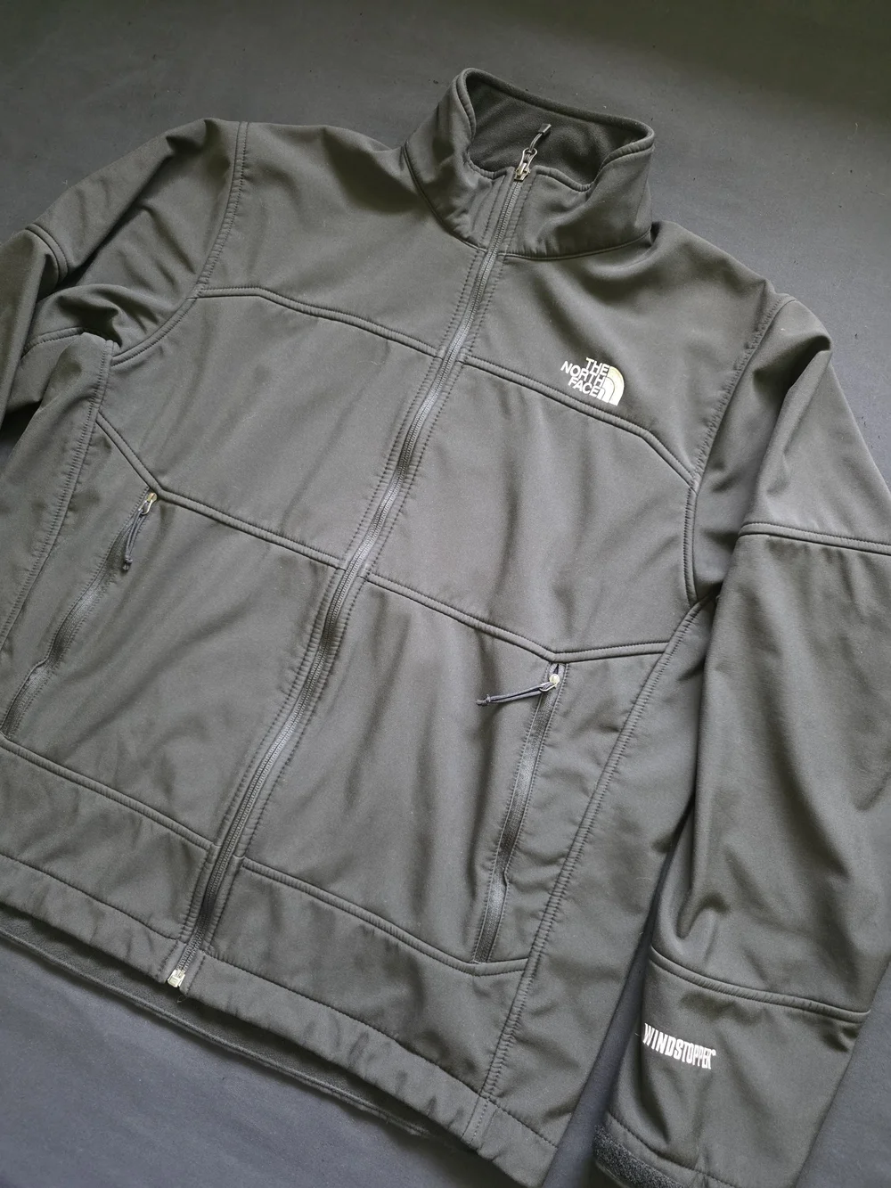 The North Face Men's Black Performance Zip Up Windstopper Softshell Jacket Coat